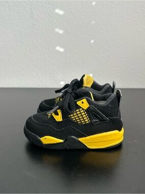 Nike Air Jordan 4 Retro TD "Thunder" 2023 Sneakers Size: 7